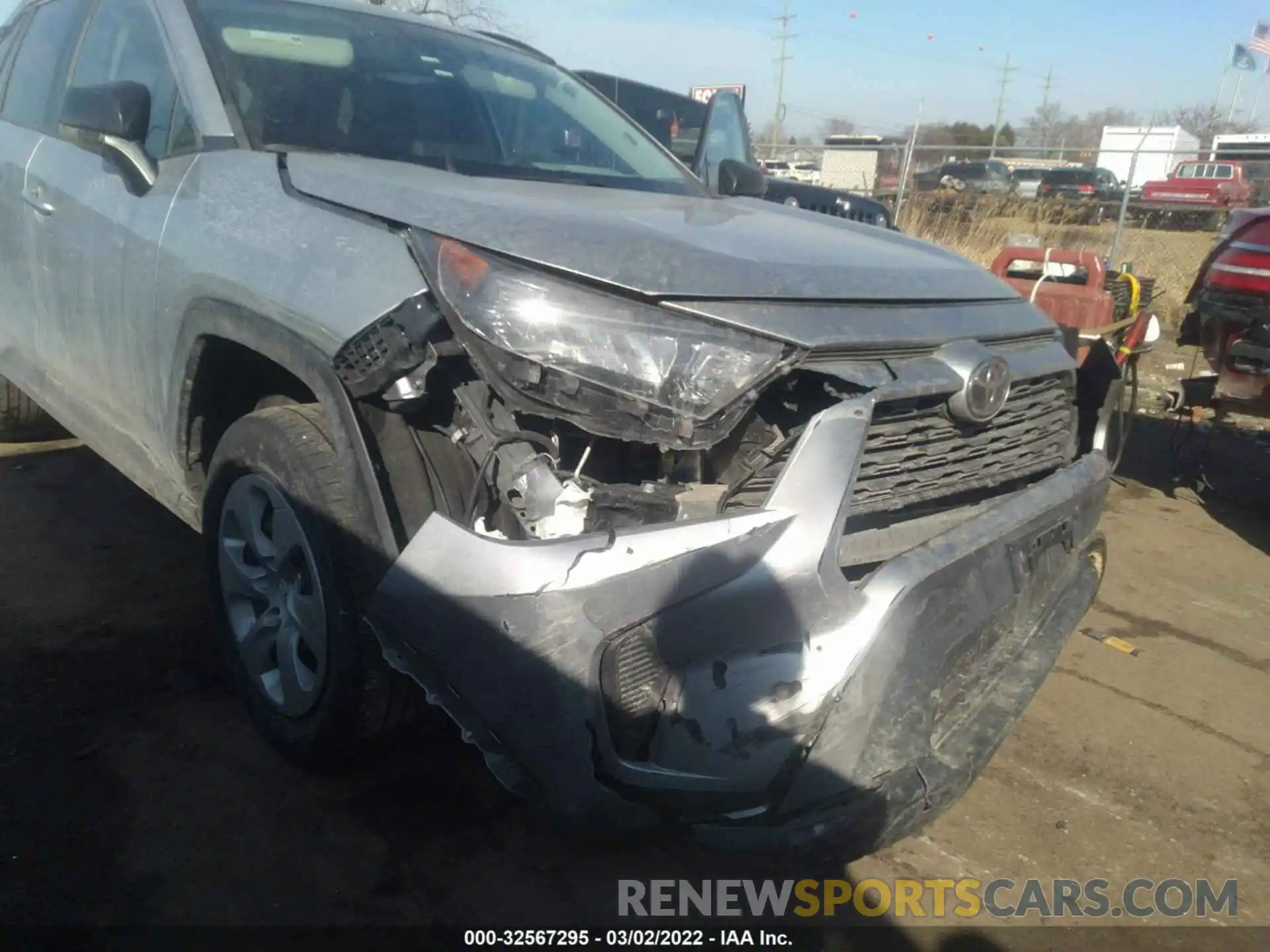 6 Photograph of a damaged car 2T3F1RFV9LC100310 TOYOTA RAV4 2020