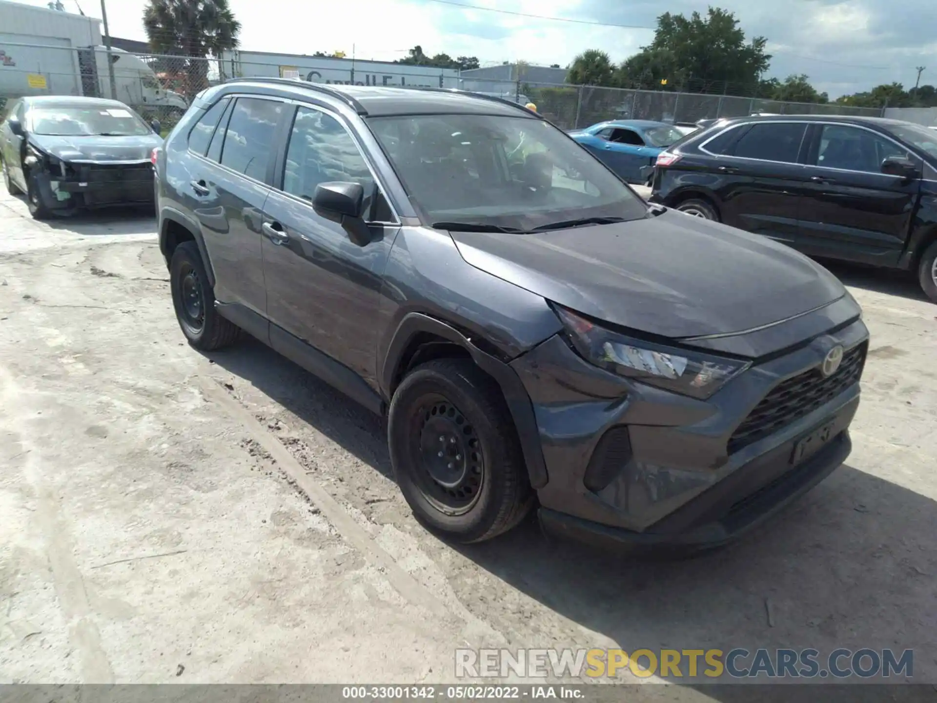 1 Photograph of a damaged car 2T3F1RFV9LC100615 TOYOTA RAV4 2020