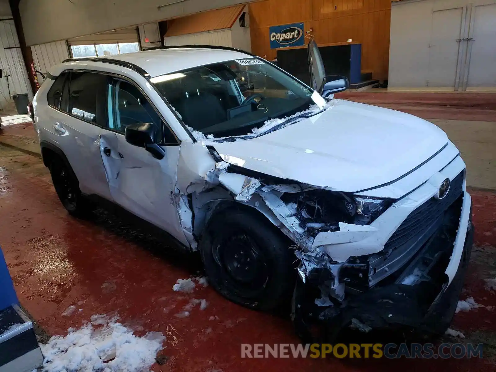 1 Photograph of a damaged car 2T3F1RFV9LC101439 TOYOTA RAV4 2020