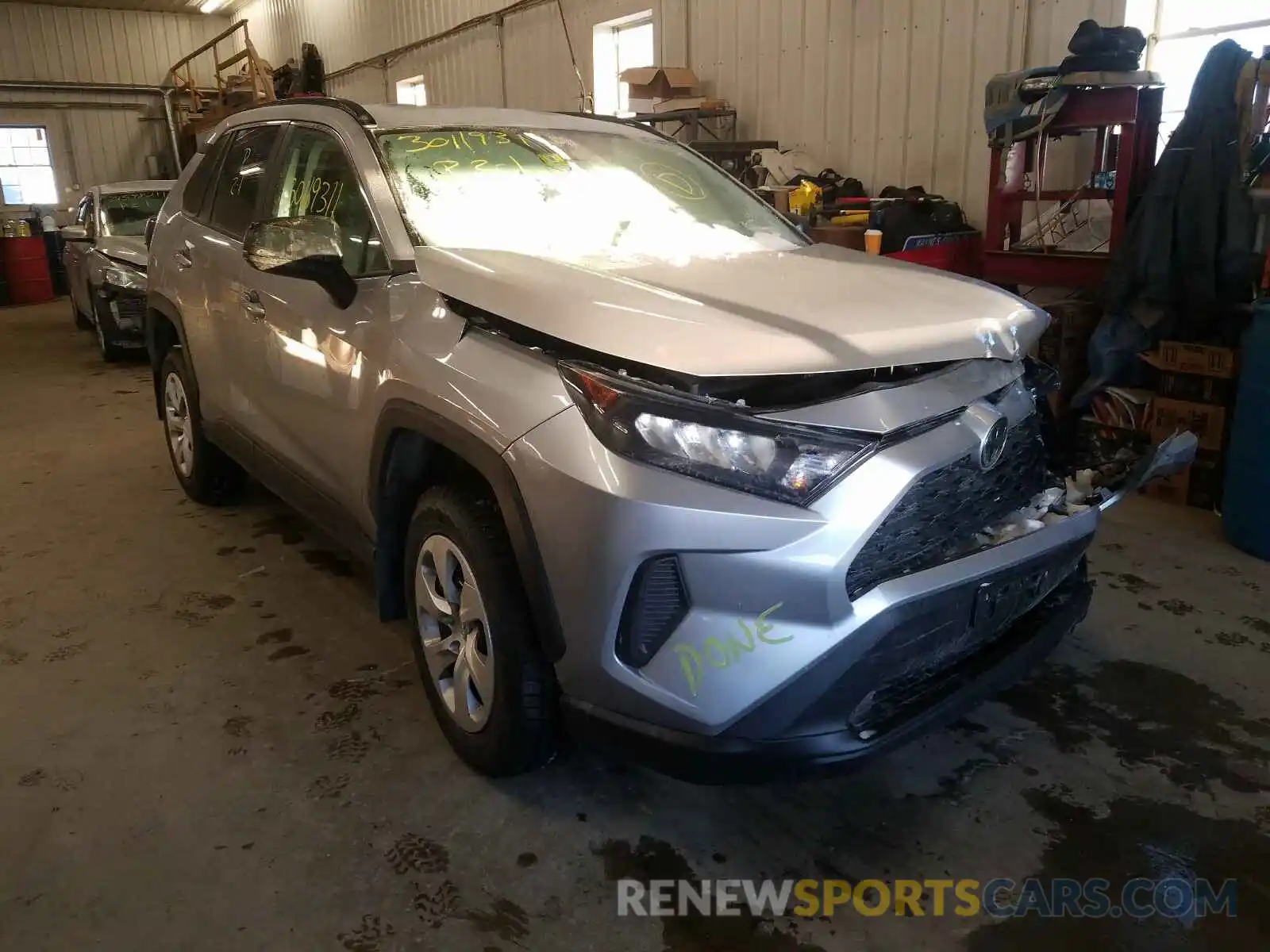 1 Photograph of a damaged car 2T3F1RFV9LC115650 TOYOTA RAV4 2020