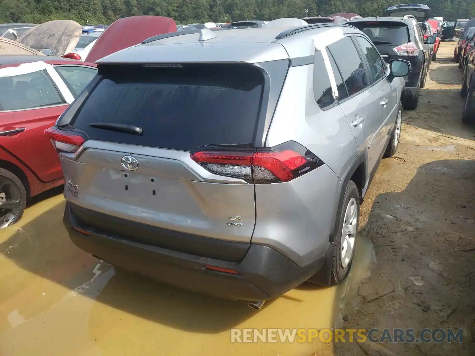 4 Photograph of a damaged car 2T3F1RFV9LC115924 TOYOTA RAV4 2020