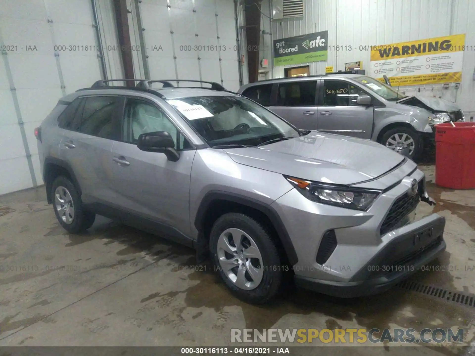 1 Photograph of a damaged car 2T3F1RFV9LW089095 TOYOTA RAV4 2020