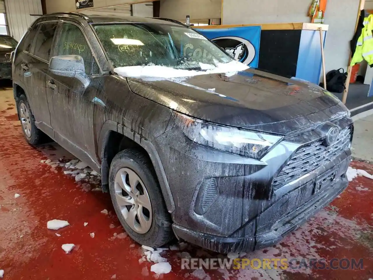 1 Photograph of a damaged car 2T3F1RFV9LW110012 TOYOTA RAV4 2020