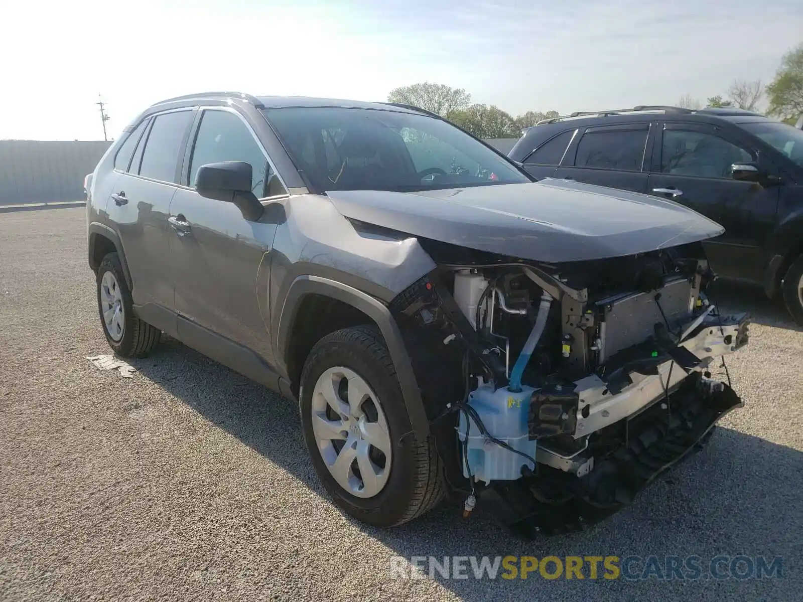 1 Photograph of a damaged car 2T3F1RFVXLC080794 TOYOTA RAV4 2020