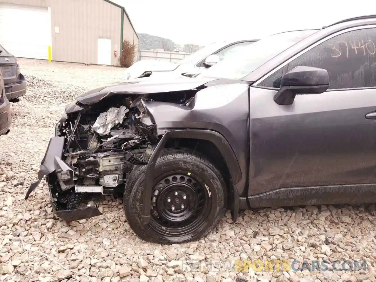 9 Photograph of a damaged car 2T3F1RFVXLC082609 TOYOTA RAV4 2020