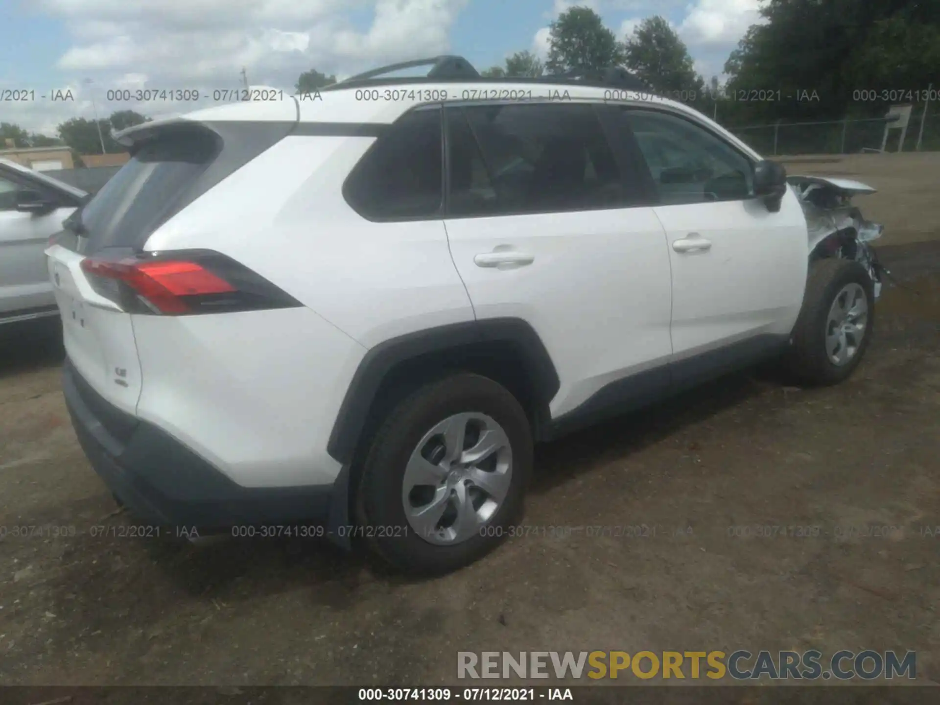 4 Фотография поврежденного автомобиля 2T3F1RFVXLC090645 TOYOTA RAV4 2020