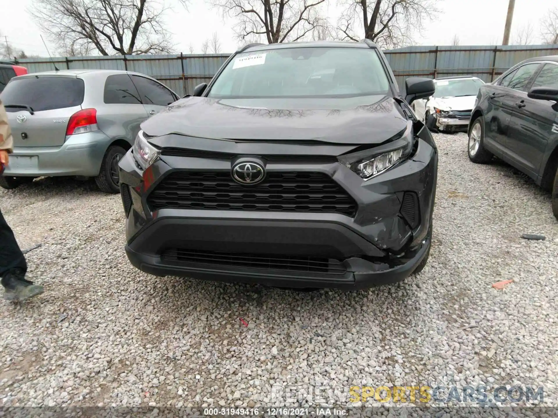 6 Photograph of a damaged car 2T3F1RFVXLC102342 TOYOTA RAV4 2020