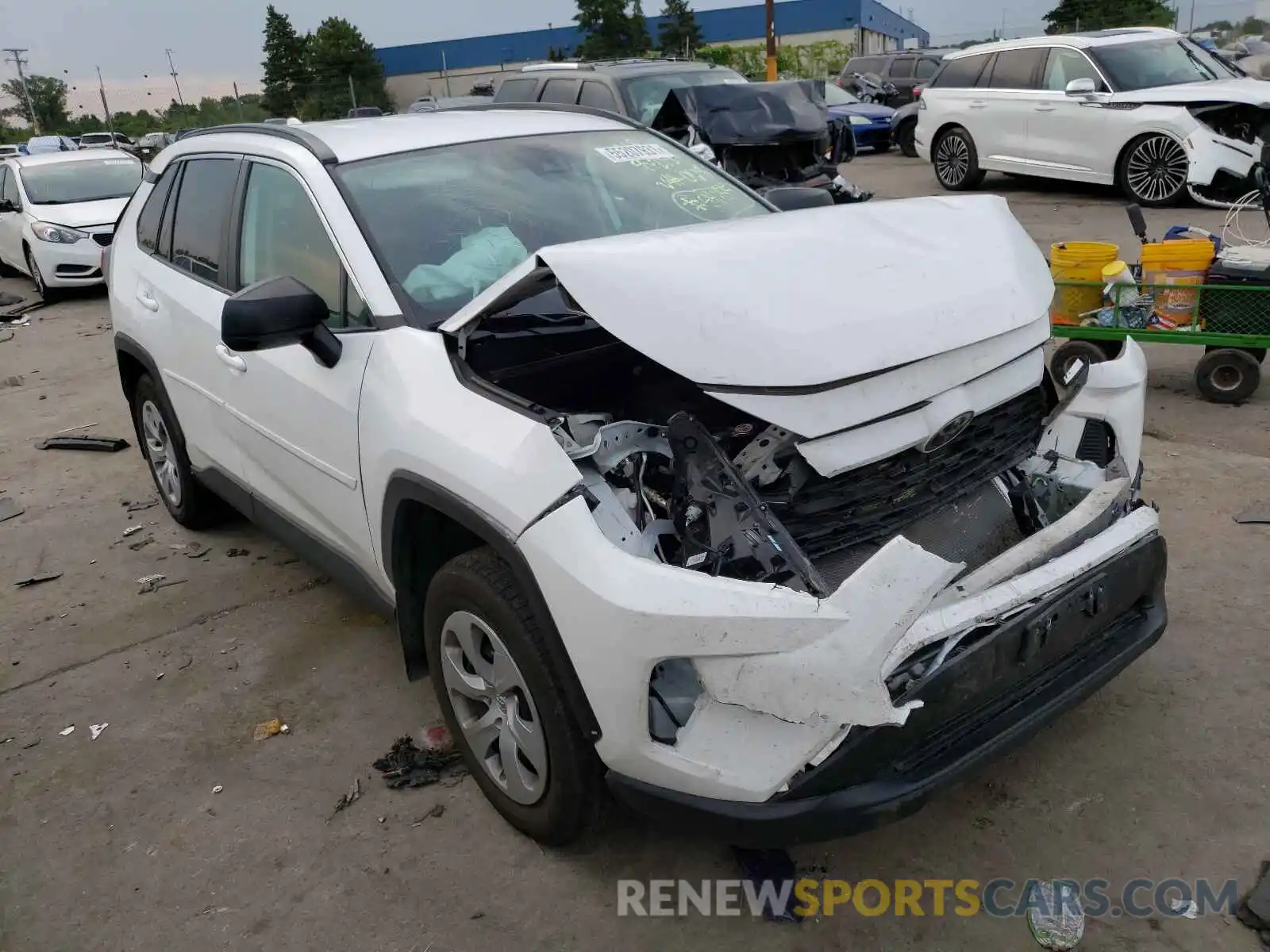 1 Photograph of a damaged car 2T3F1RFVXLC110618 TOYOTA RAV4 2020