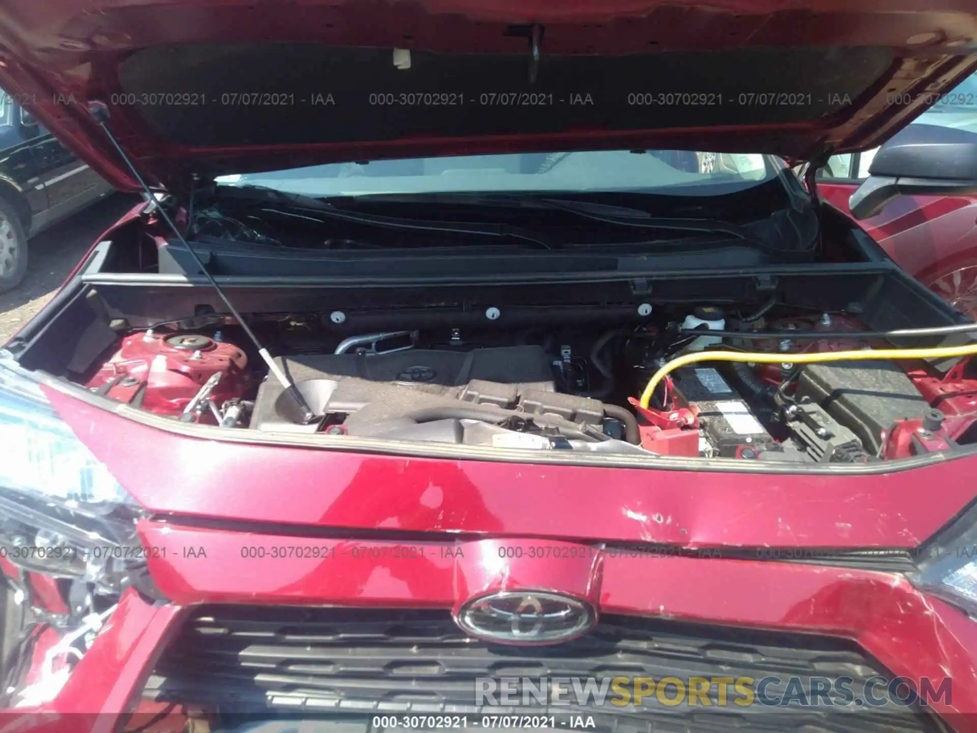 10 Photograph of a damaged car 2T3F1RFVXLC116600 TOYOTA RAV4 2020