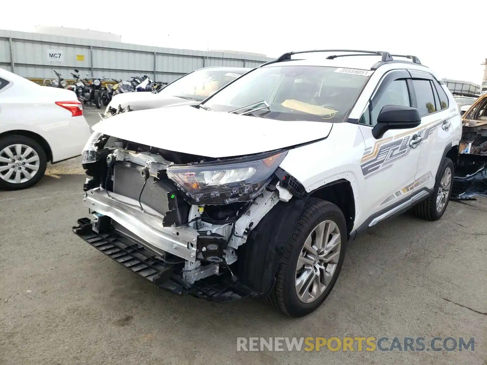 2 Photograph of a damaged car 2T3F1RFVXLC118332 TOYOTA RAV4 2020