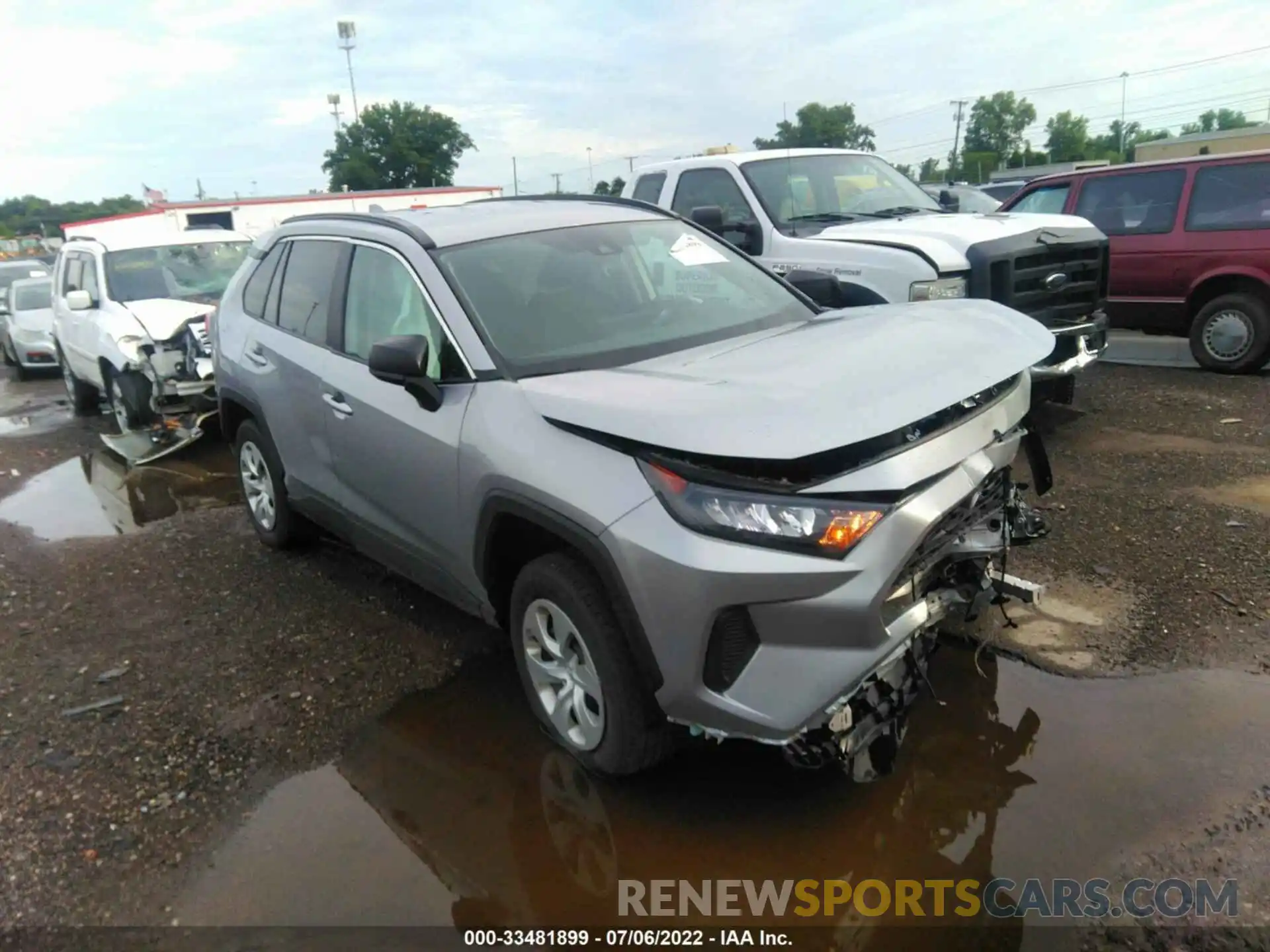 1 Photograph of a damaged car 2T3F1RFVXLC121974 TOYOTA RAV4 2020