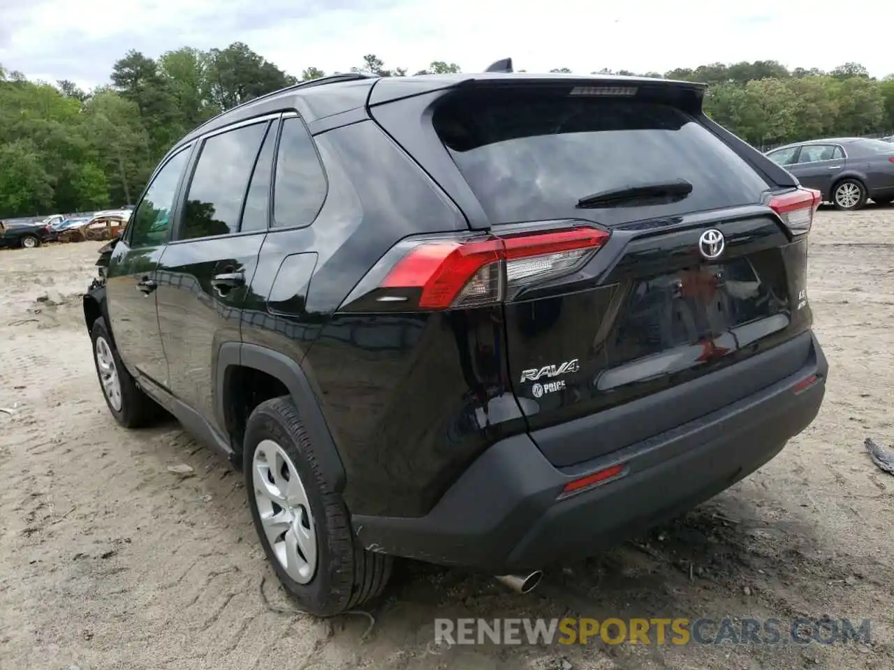 3 Photograph of a damaged car 2T3F1RFVXLC128360 TOYOTA RAV4 2020