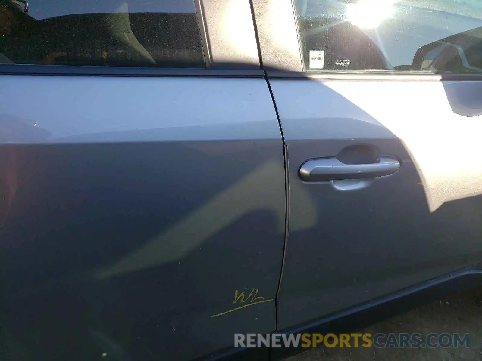 9 Photograph of a damaged car 2T3F1RFVXLC135664 TOYOTA RAV4 2020