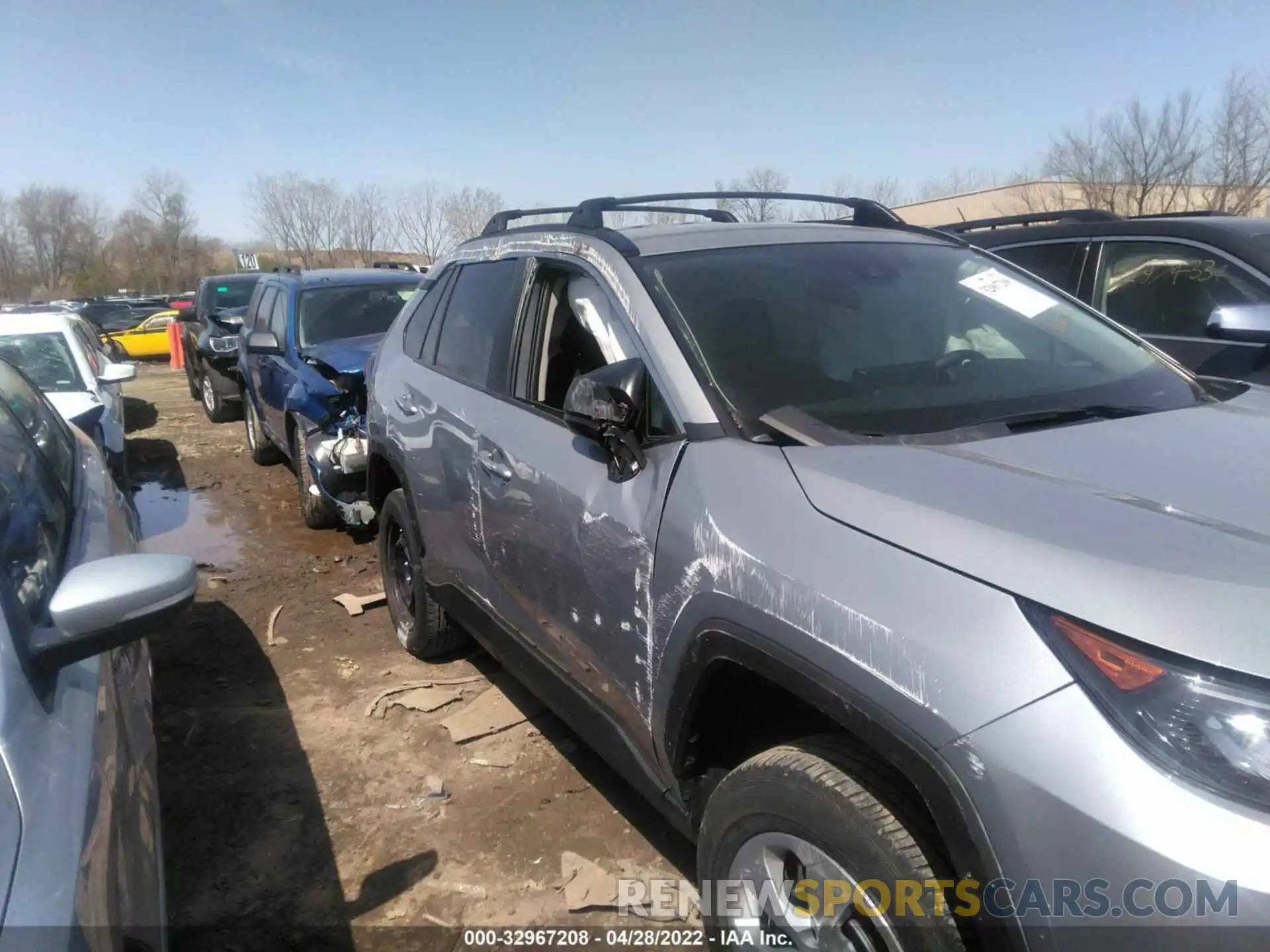 6 Фотография поврежденного автомобиля 2T3F1RFVXLW084357 TOYOTA RAV4 2020