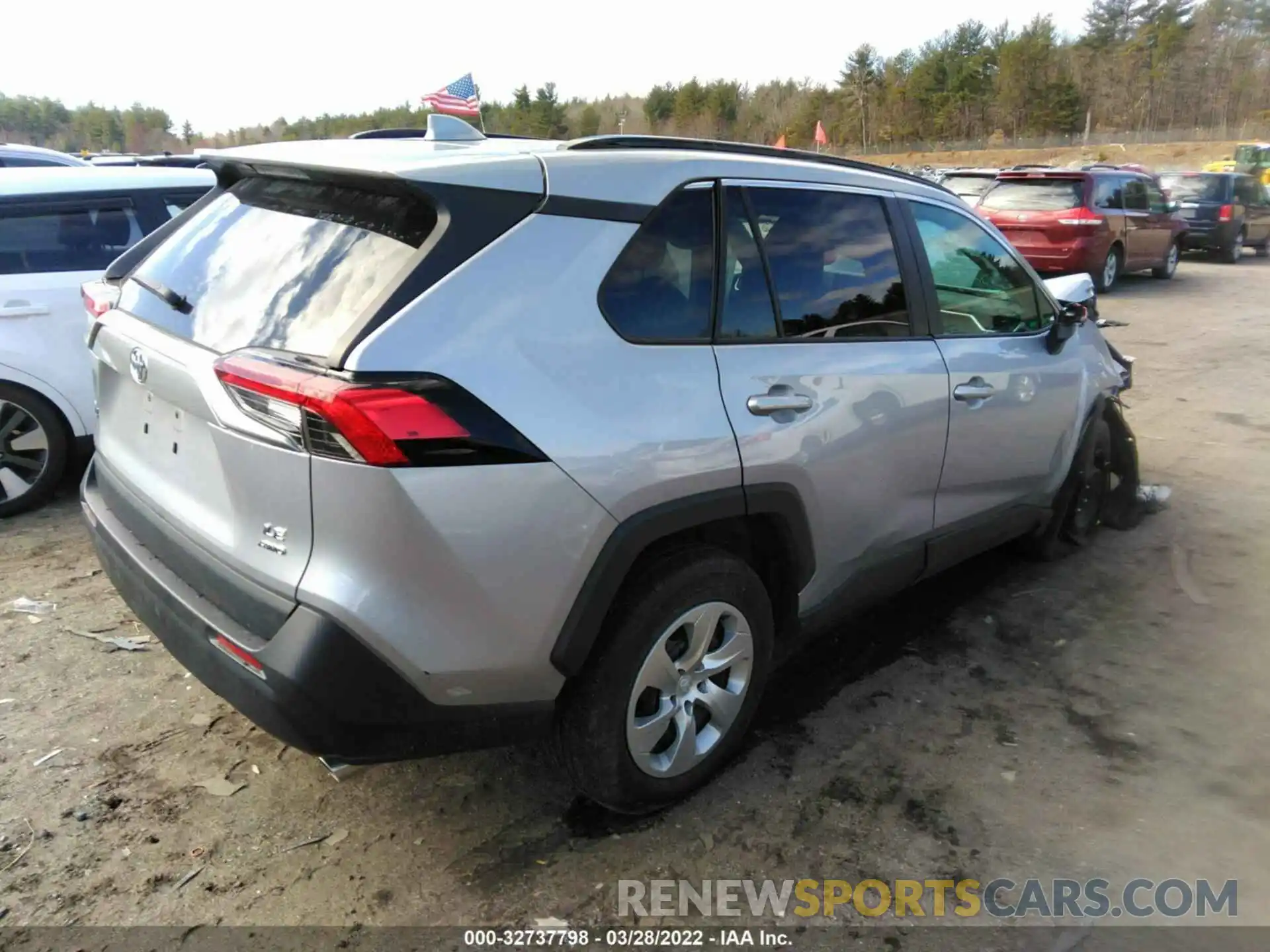 4 Photograph of a damaged car 2T3F1RFVXLW086285 TOYOTA RAV4 2020