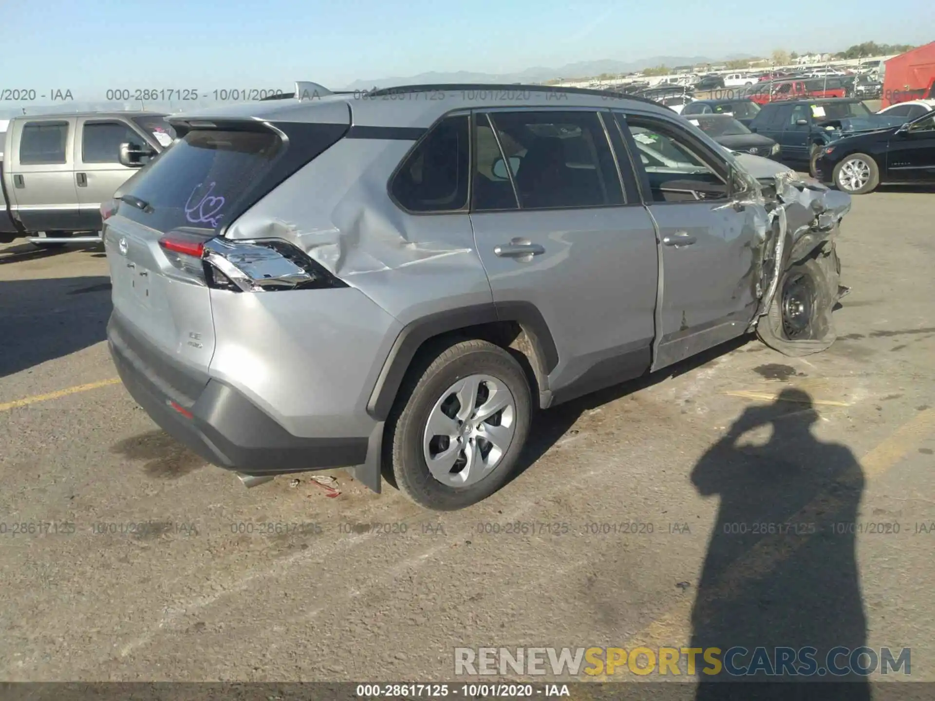 4 Photograph of a damaged car 2T3F1RFVXLW093415 TOYOTA RAV4 2020