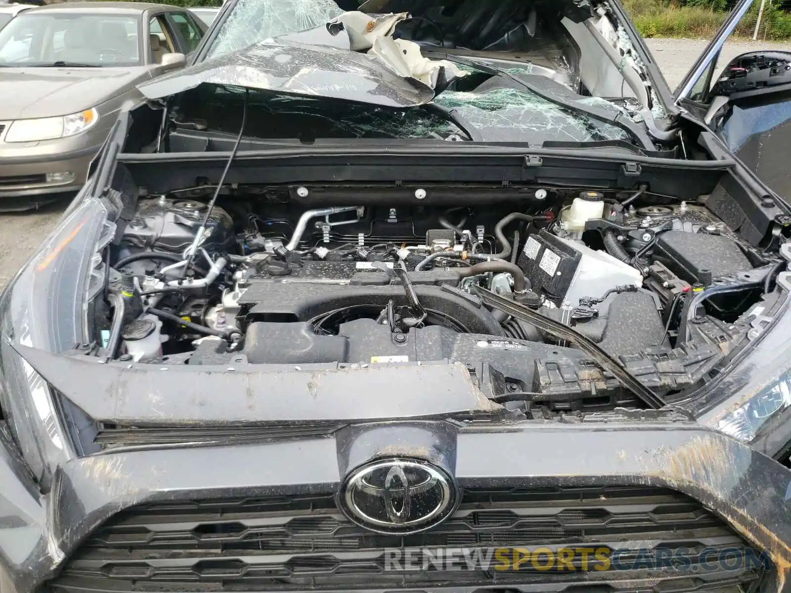 7 Photograph of a damaged car 2T3F1RFVXLW100864 TOYOTA RAV4 2020