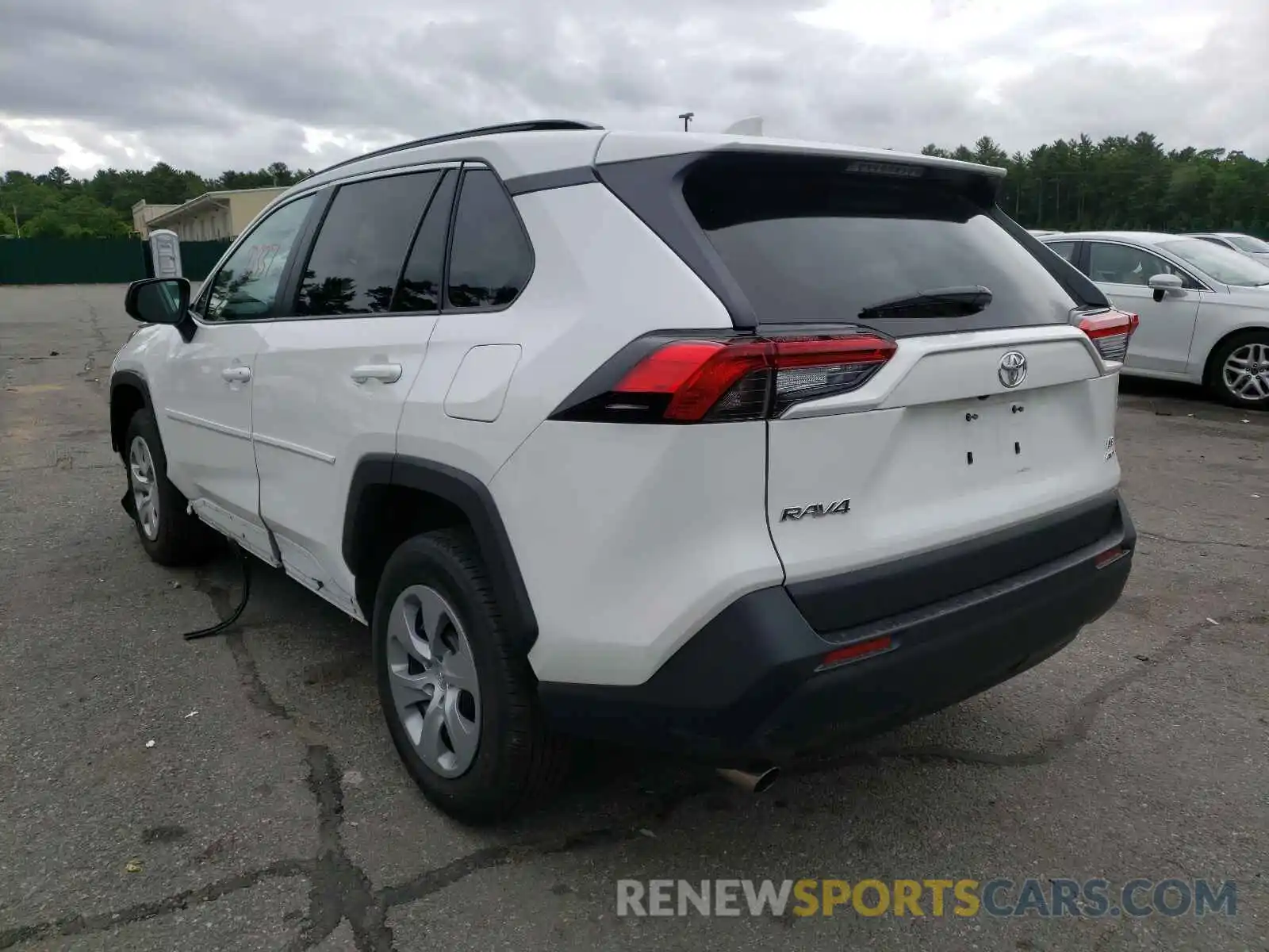 3 Photograph of a damaged car 2T3F1RFVXLW104901 TOYOTA RAV4 2020