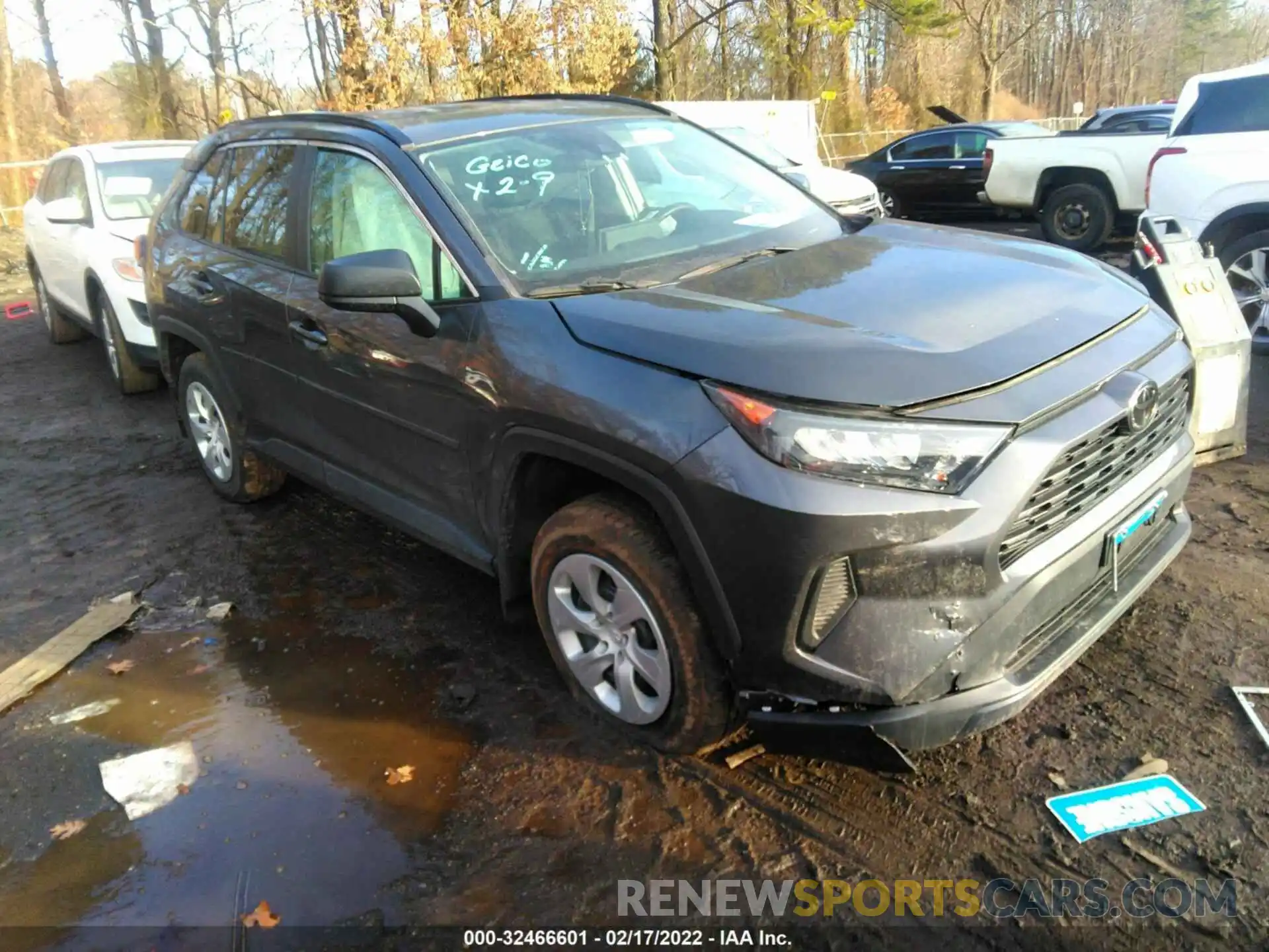 1 Photograph of a damaged car 2T3F1RFVXLW116434 TOYOTA RAV4 2020