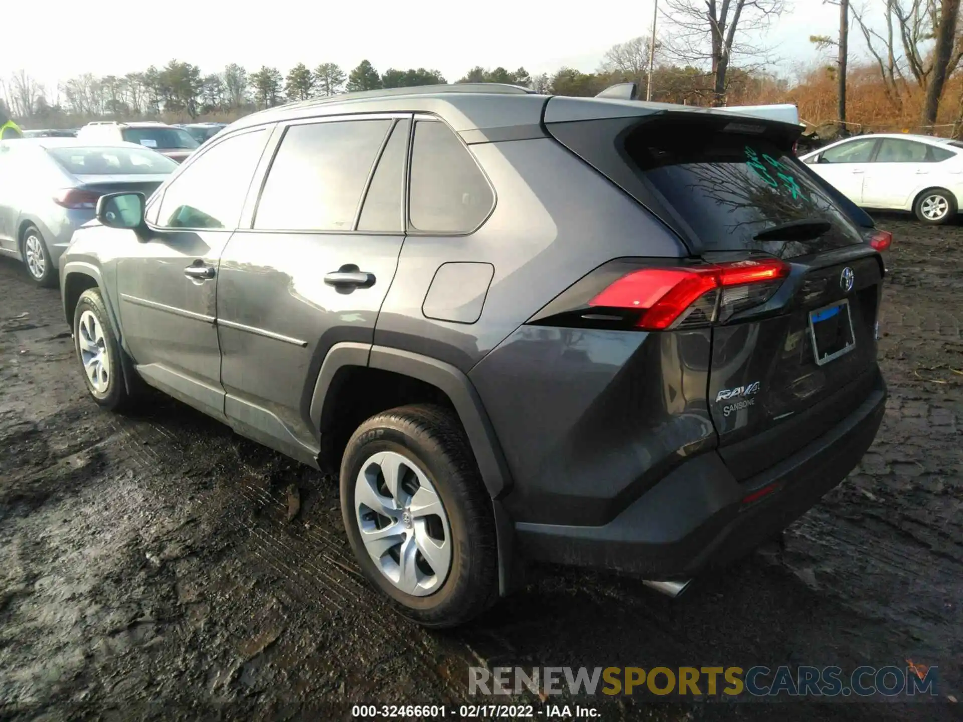 3 Photograph of a damaged car 2T3F1RFVXLW116434 TOYOTA RAV4 2020