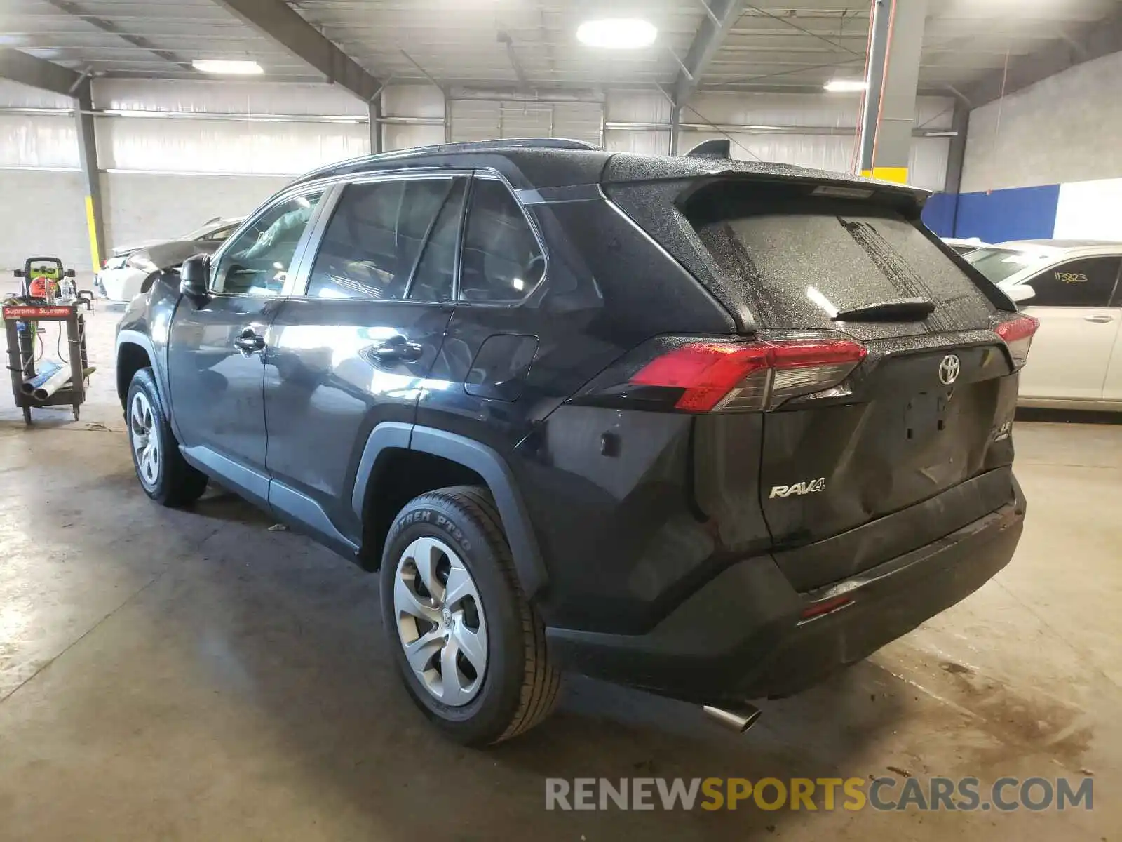 3 Photograph of a damaged car 2T3F1RFVXLW138451 TOYOTA RAV4 2020