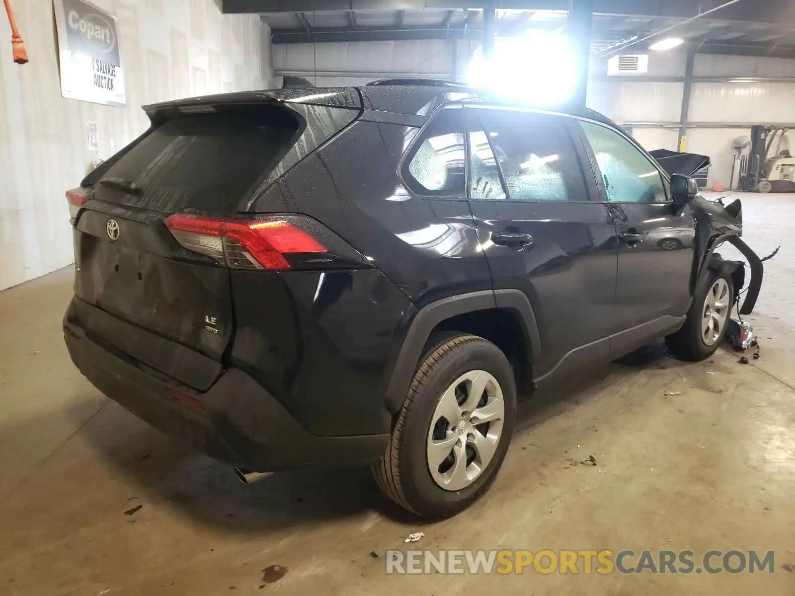 4 Photograph of a damaged car 2T3F1RFVXLW138451 TOYOTA RAV4 2020