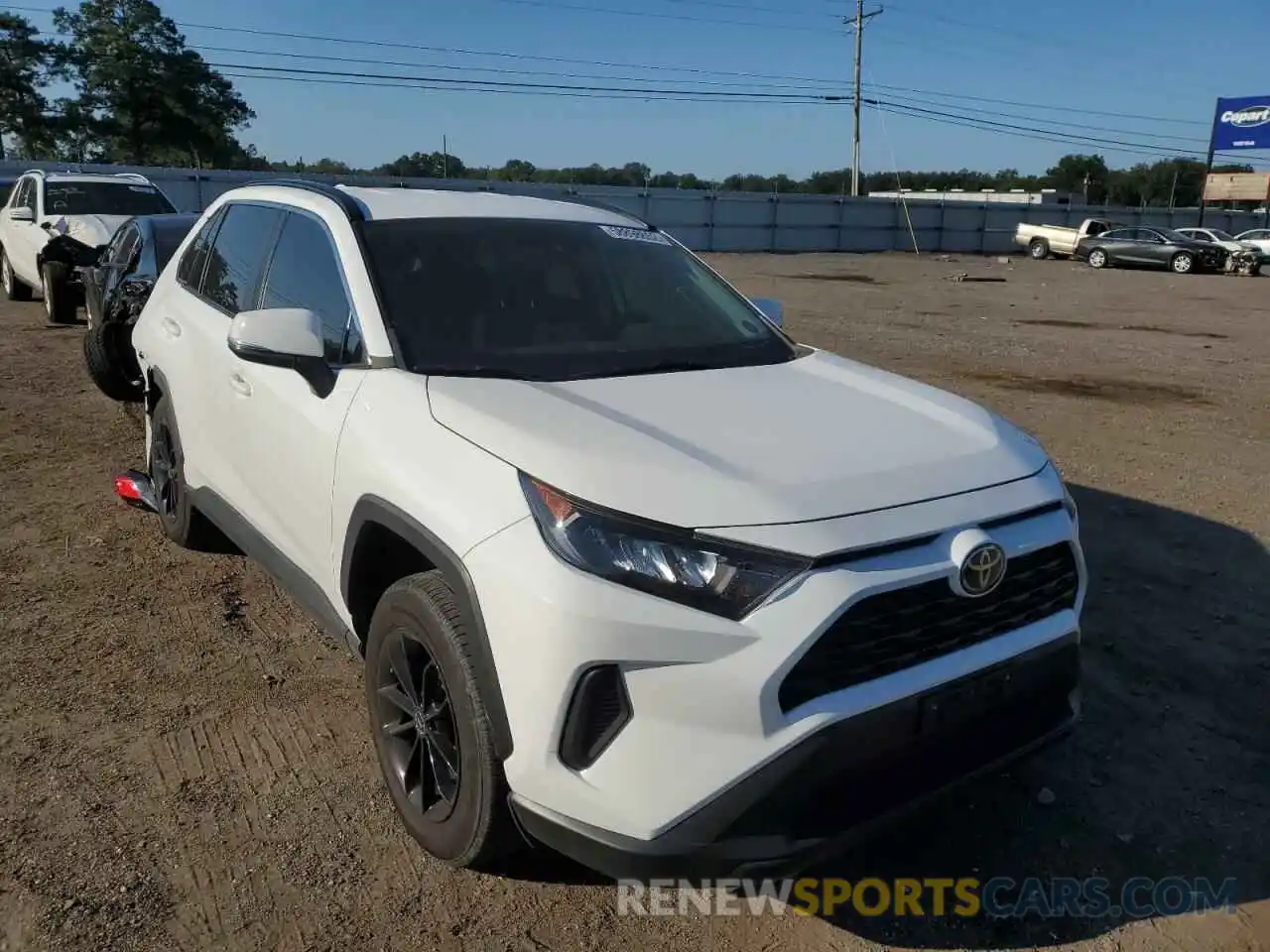 1 Photograph of a damaged car 2T3G1RFV0LC112303 TOYOTA RAV4 2020