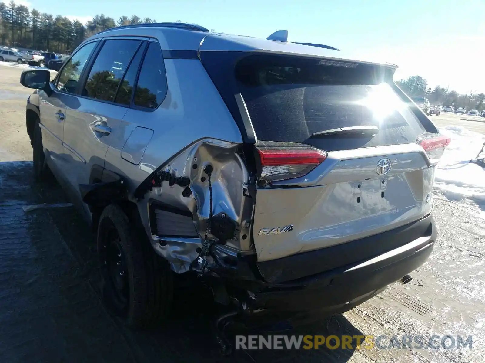 3 Photograph of a damaged car 2T3G1RFV0LC118554 TOYOTA RAV4 2020