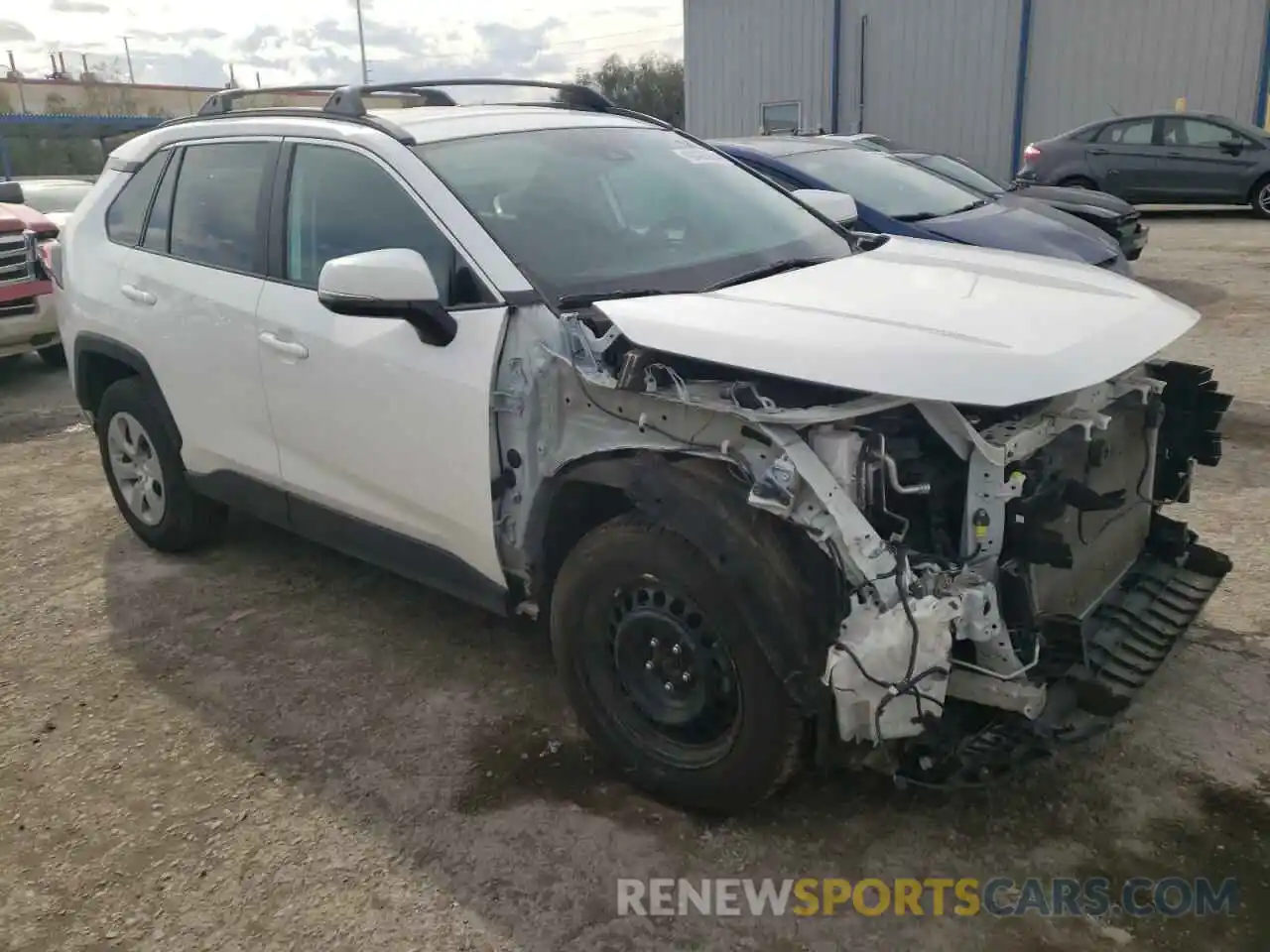 4 Photograph of a damaged car 2T3G1RFV0LC138965 TOYOTA RAV4 2020