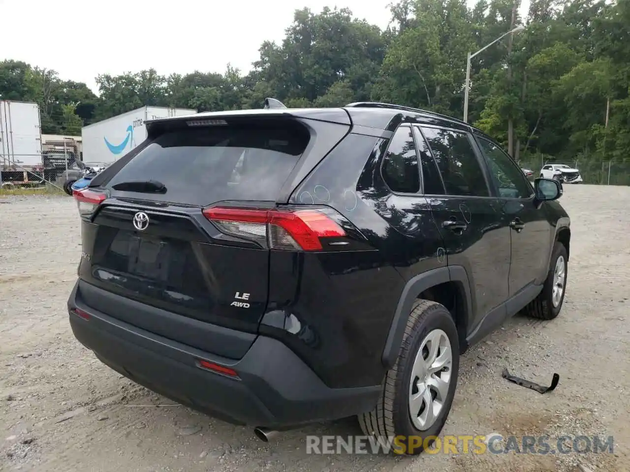 4 Photograph of a damaged car 2T3G1RFV0LW084260 TOYOTA RAV4 2020