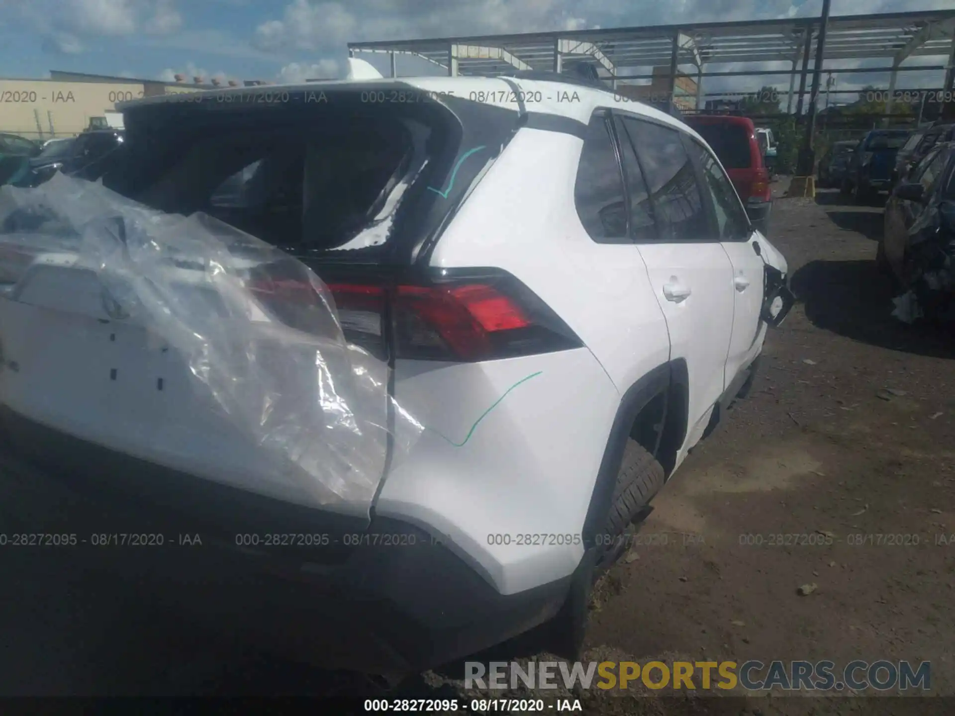 4 Photograph of a damaged car 2T3G1RFV0LW116673 TOYOTA RAV4 2020