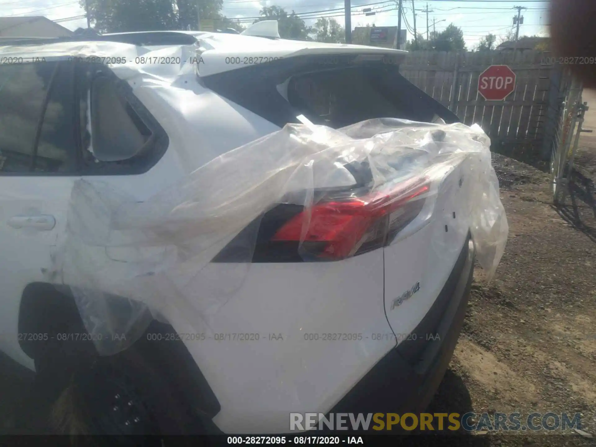 6 Photograph of a damaged car 2T3G1RFV0LW116673 TOYOTA RAV4 2020