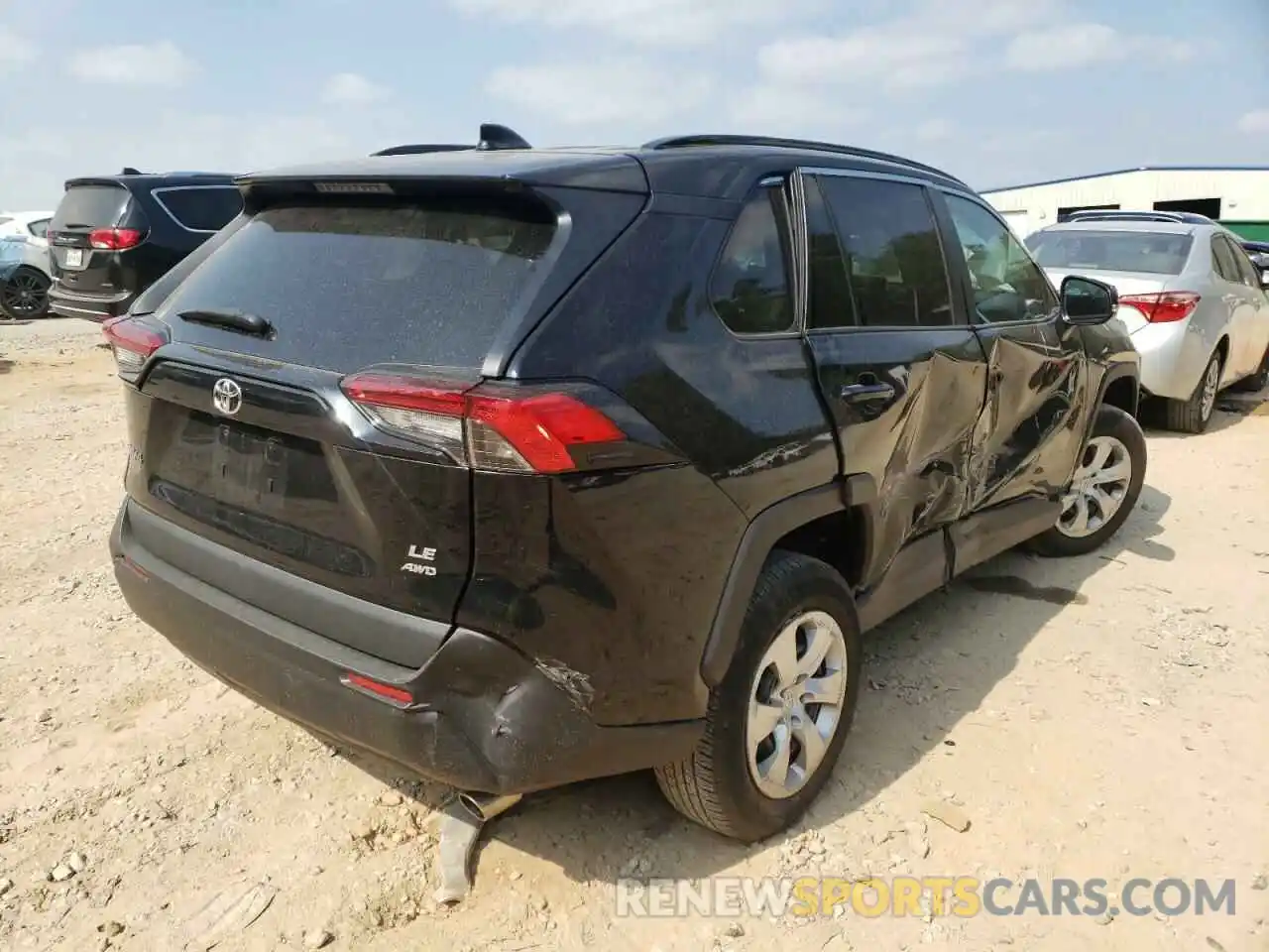 4 Photograph of a damaged car 2T3G1RFV0LW134235 TOYOTA RAV4 2020