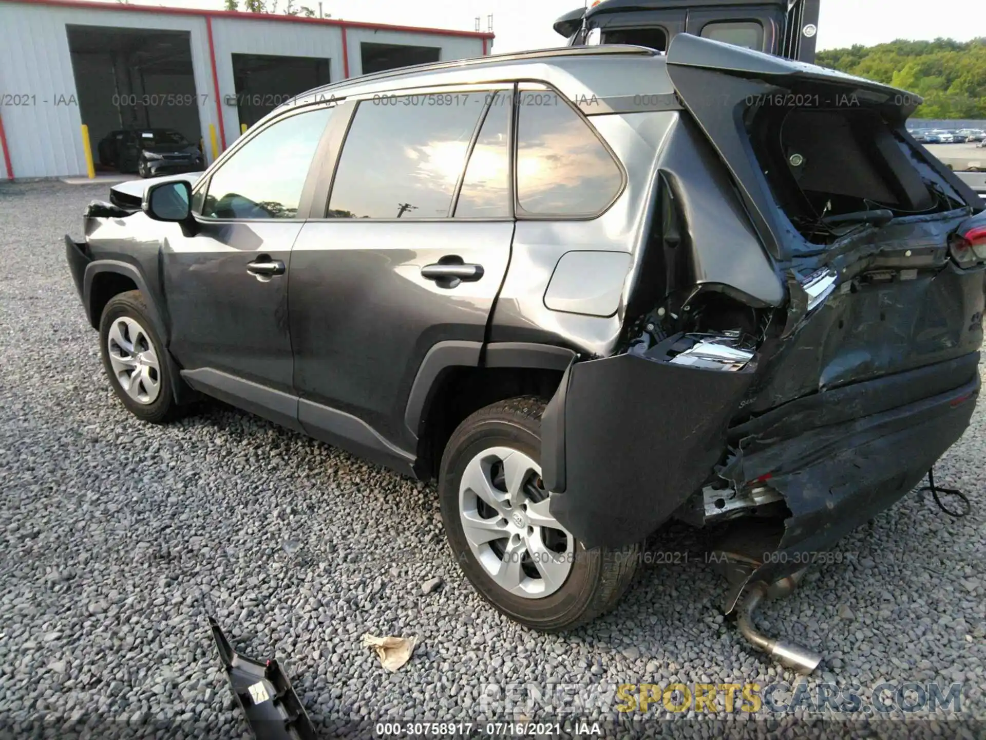 3 Photograph of a damaged car 2T3G1RFV1LC063452 TOYOTA RAV4 2020