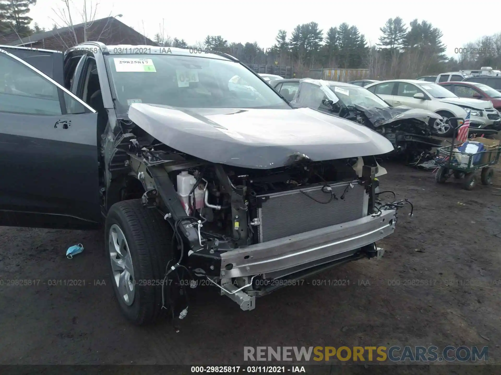 6 Photograph of a damaged car 2T3G1RFV1LW089368 TOYOTA RAV4 2020