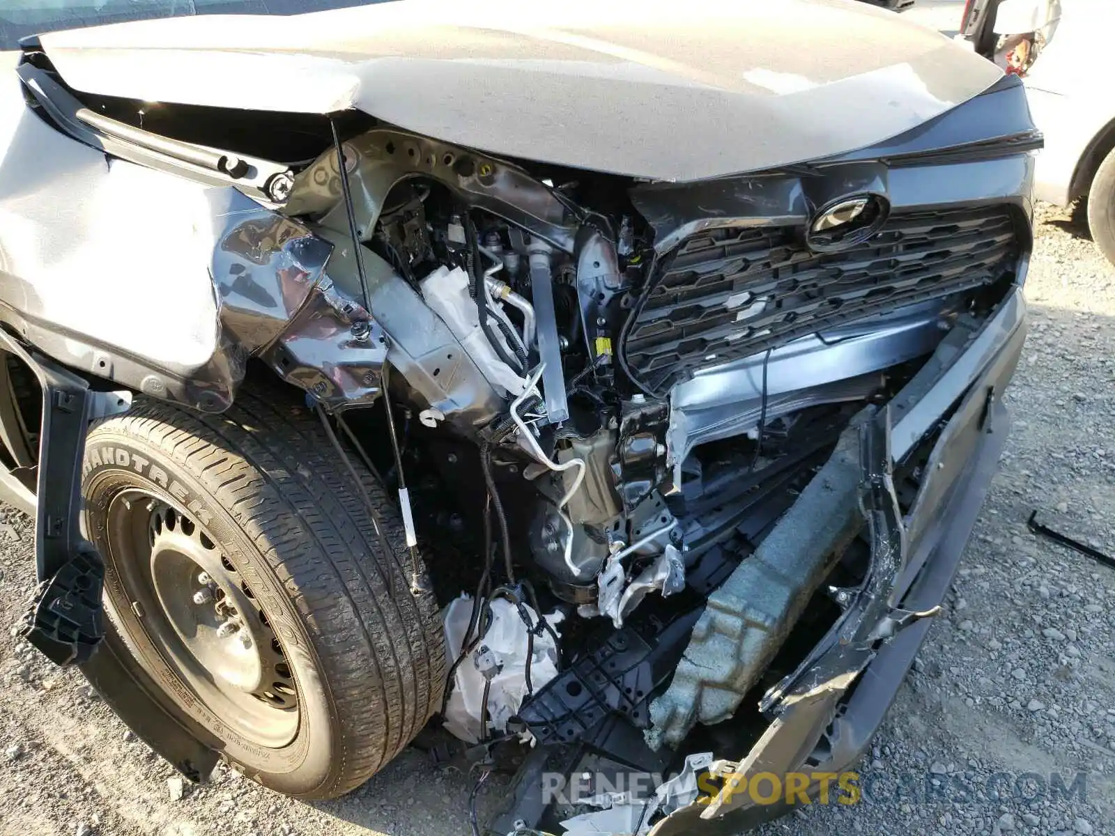 9 Photograph of a damaged car 2T3G1RFV1LW118447 TOYOTA RAV4 2020