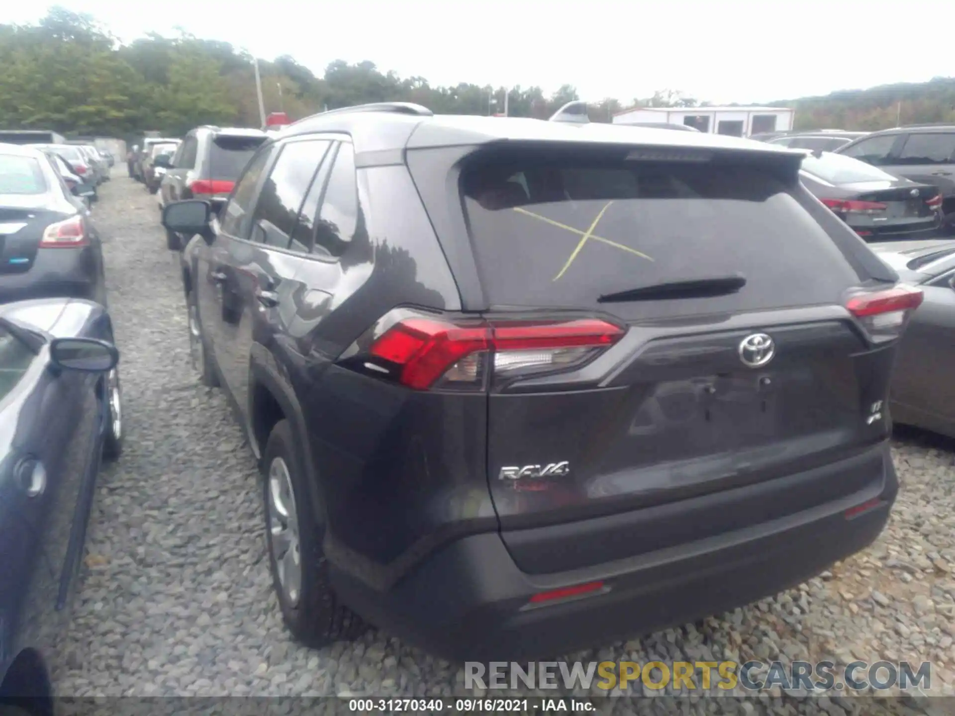 3 Photograph of a damaged car 2T3G1RFV2LC072807 TOYOTA RAV4 2020