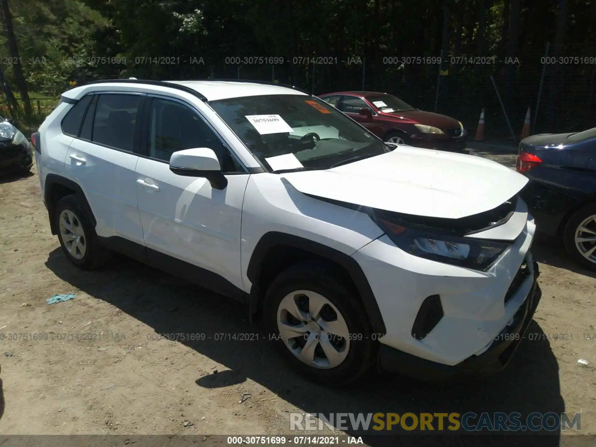 1 Photograph of a damaged car 2T3G1RFV2LW091730 TOYOTA RAV4 2020