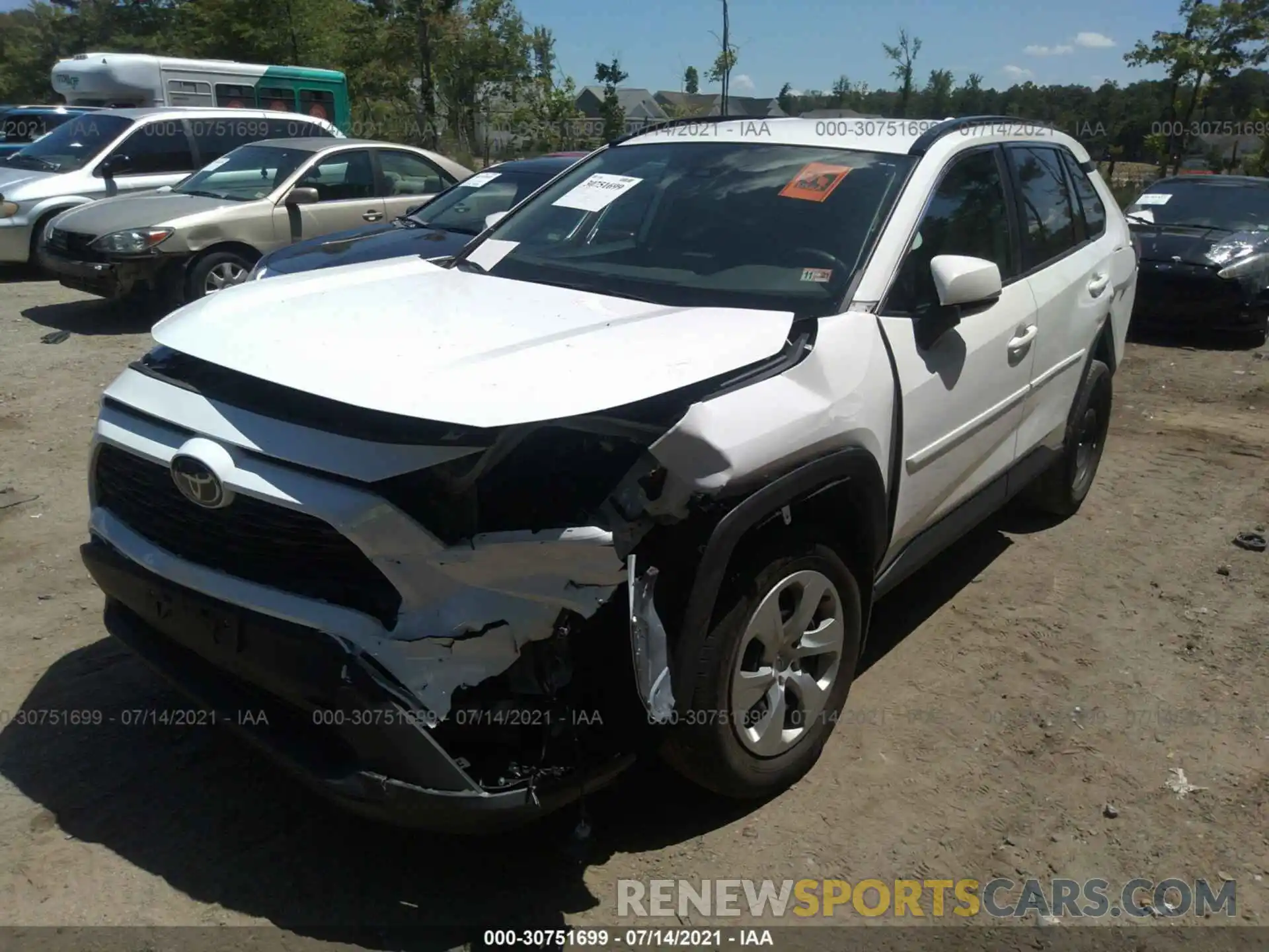 2 Фотография поврежденного автомобиля 2T3G1RFV2LW091730 TOYOTA RAV4 2020