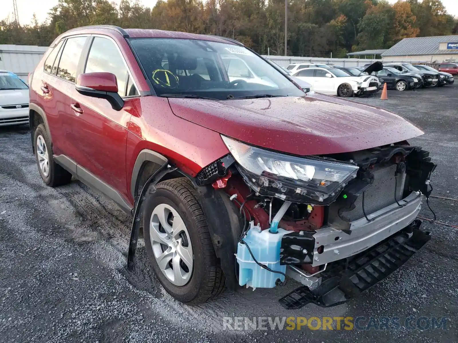 1 Photograph of a damaged car 2T3G1RFV2LW100507 TOYOTA RAV4 2020