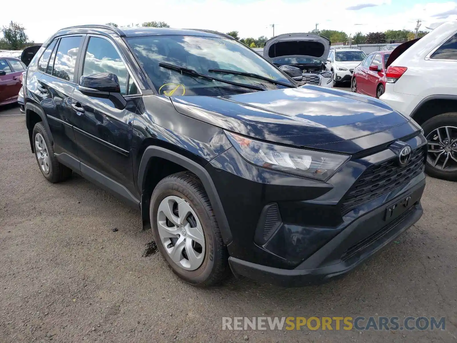 1 Photograph of a damaged car 2T3G1RFV2LW105786 TOYOTA RAV4 2020