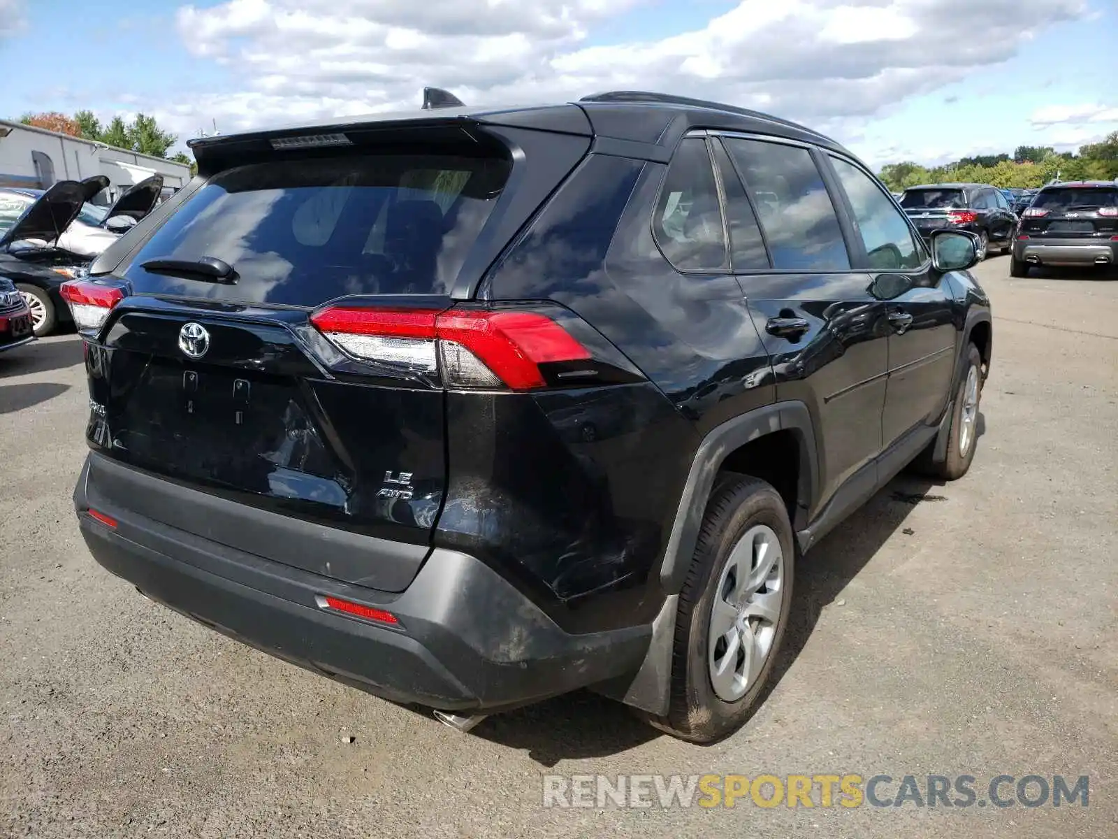 4 Photograph of a damaged car 2T3G1RFV2LW105786 TOYOTA RAV4 2020