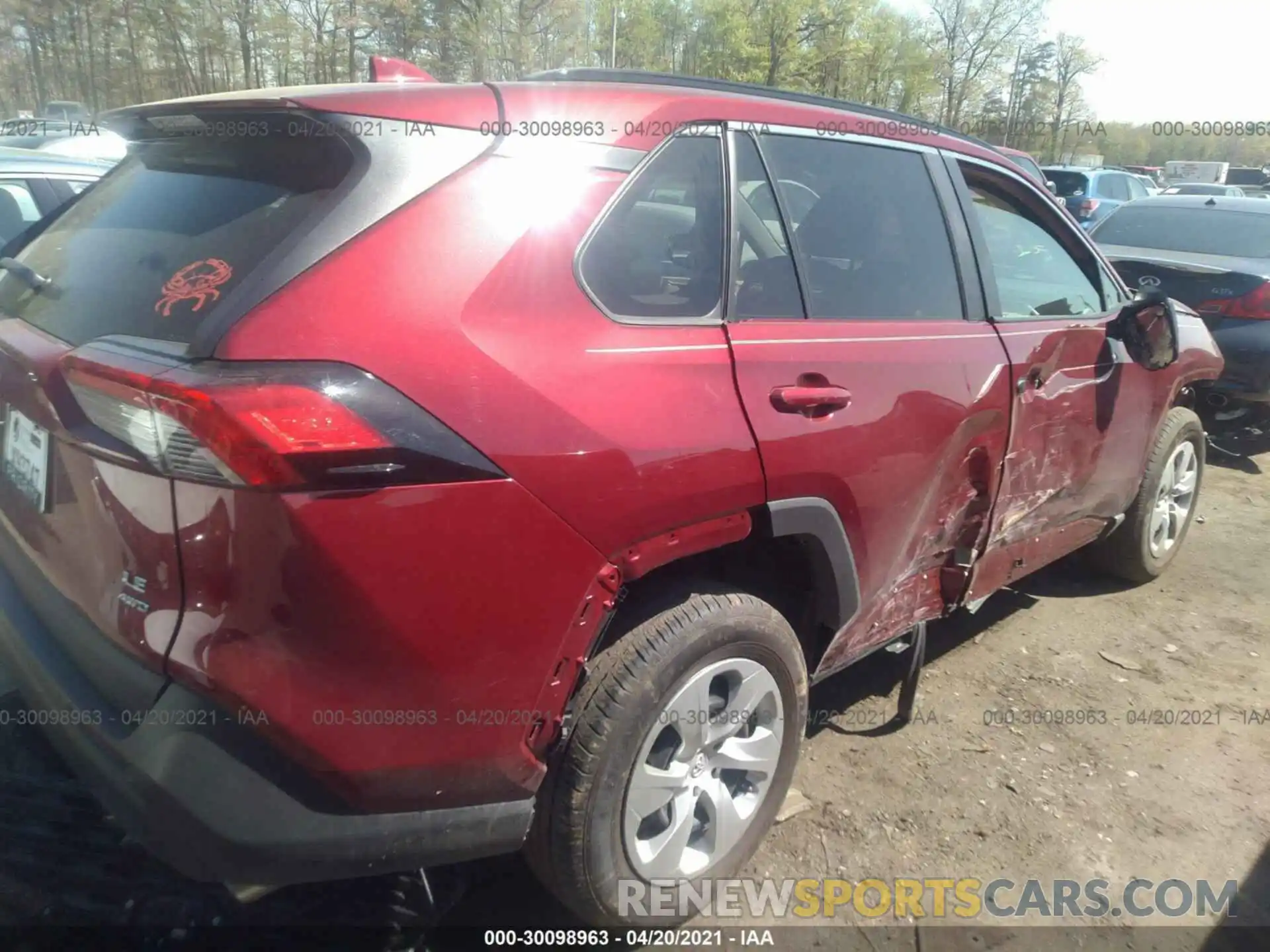 4 Photograph of a damaged car 2T3G1RFV2LW135354 TOYOTA RAV4 2020