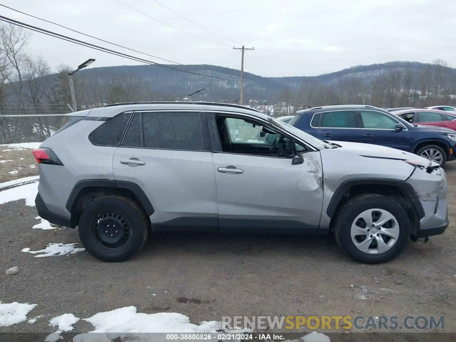 13 Photograph of a damaged car 2T3G1RFV2LW135614 TOYOTA RAV4 2020