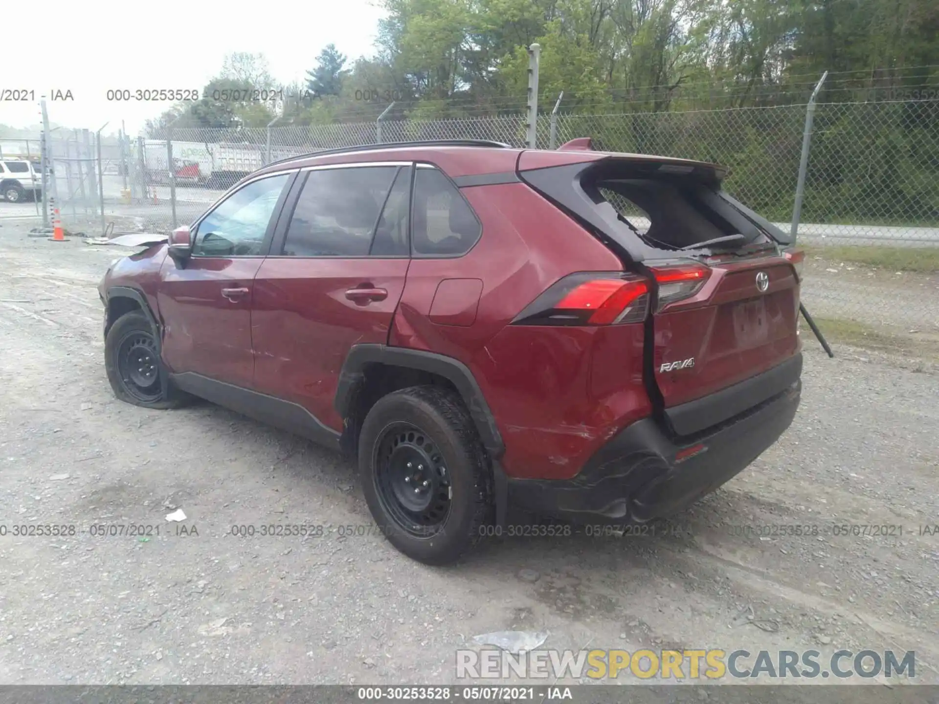 3 Photograph of a damaged car 2T3G1RFV2LW136374 TOYOTA RAV4 2020