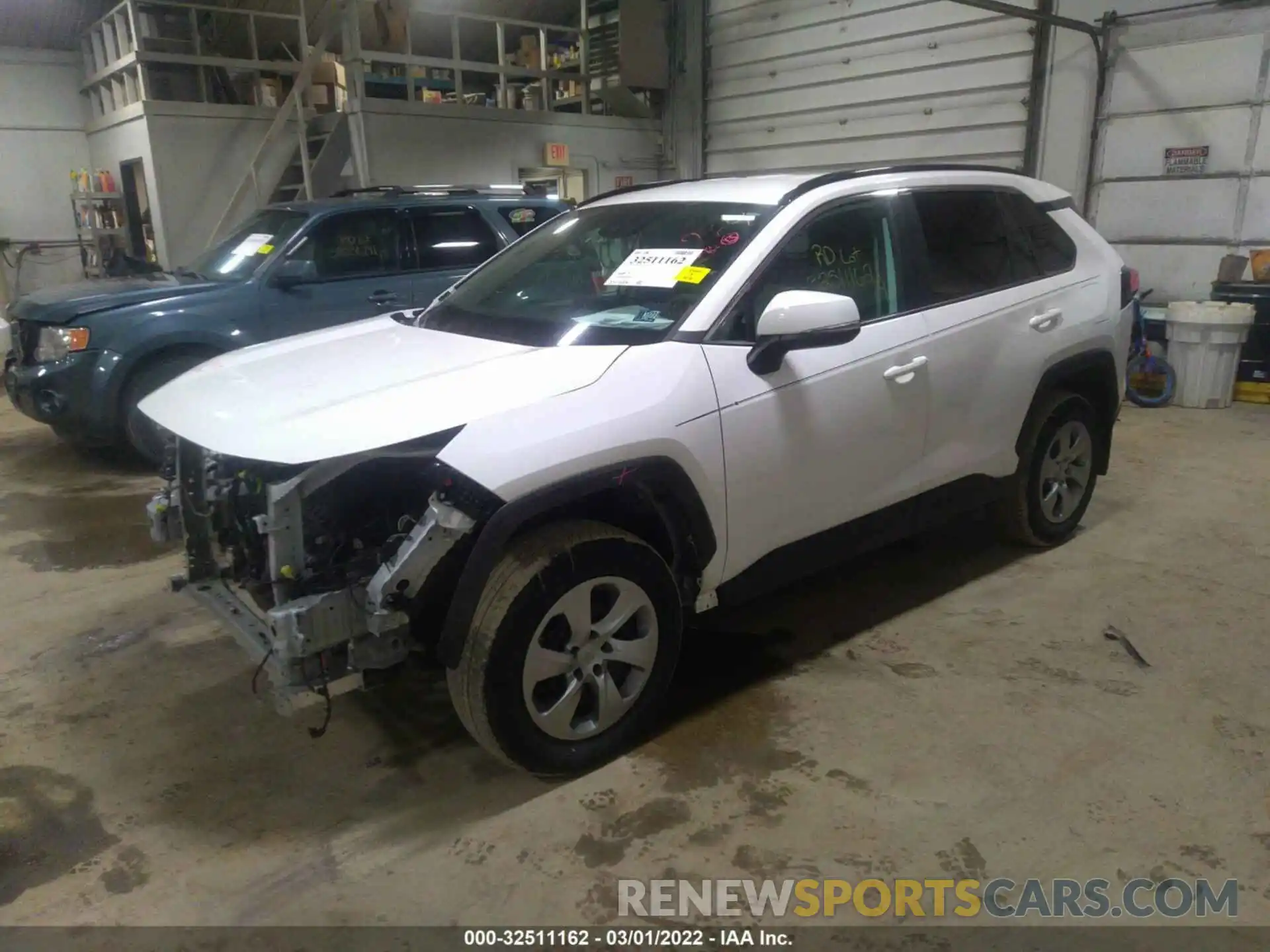 2 Photograph of a damaged car 2T3G1RFV3LW091672 TOYOTA RAV4 2020