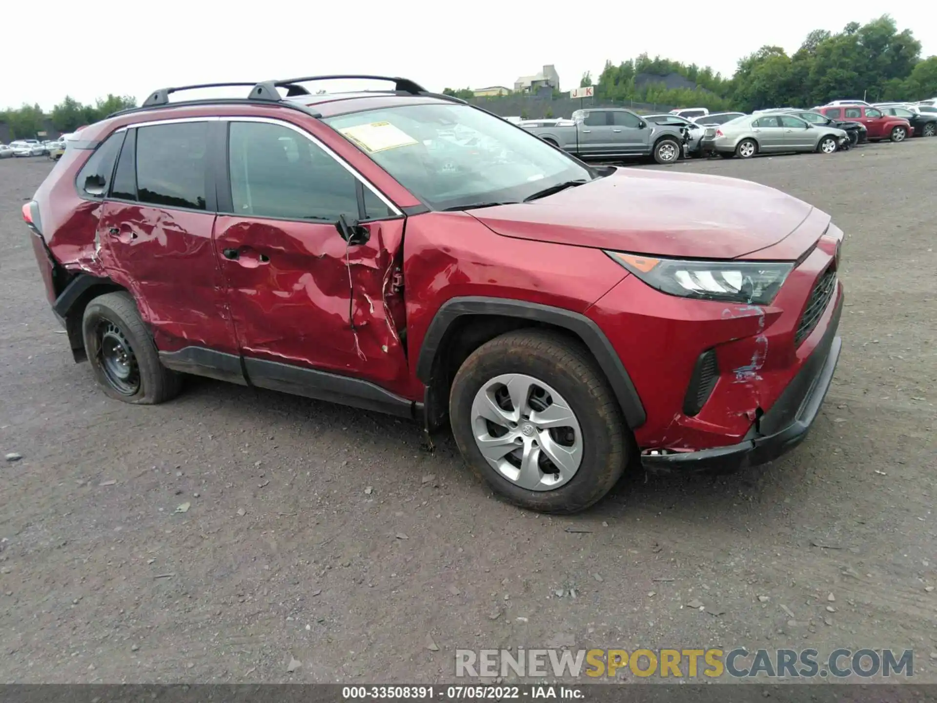 1 Photograph of a damaged car 2T3G1RFV4LW086626 TOYOTA RAV4 2020