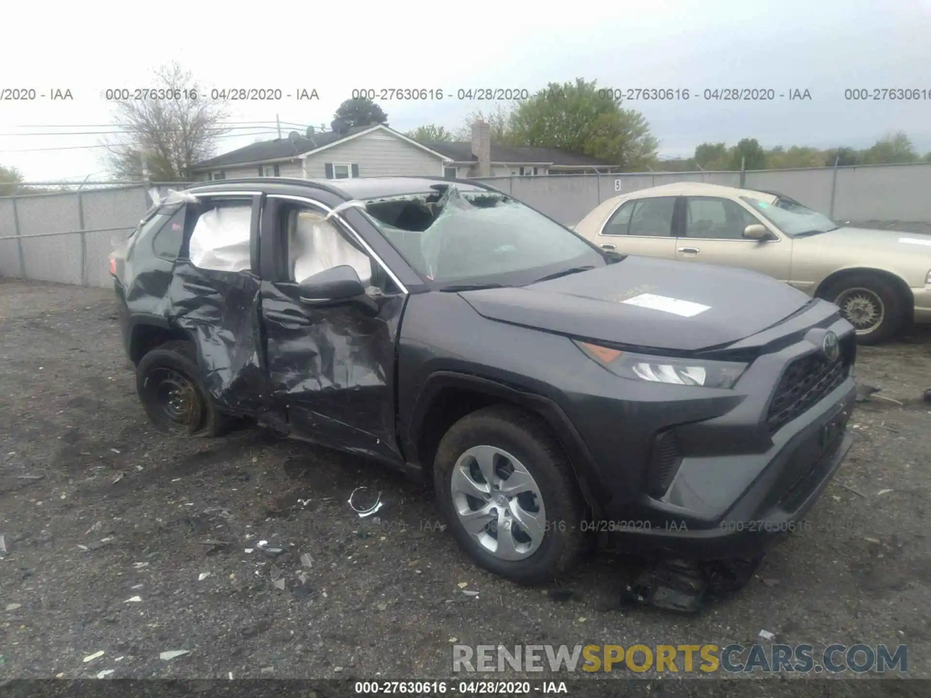 1 Photograph of a damaged car 2T3G1RFV4LW091518 TOYOTA RAV4 2020