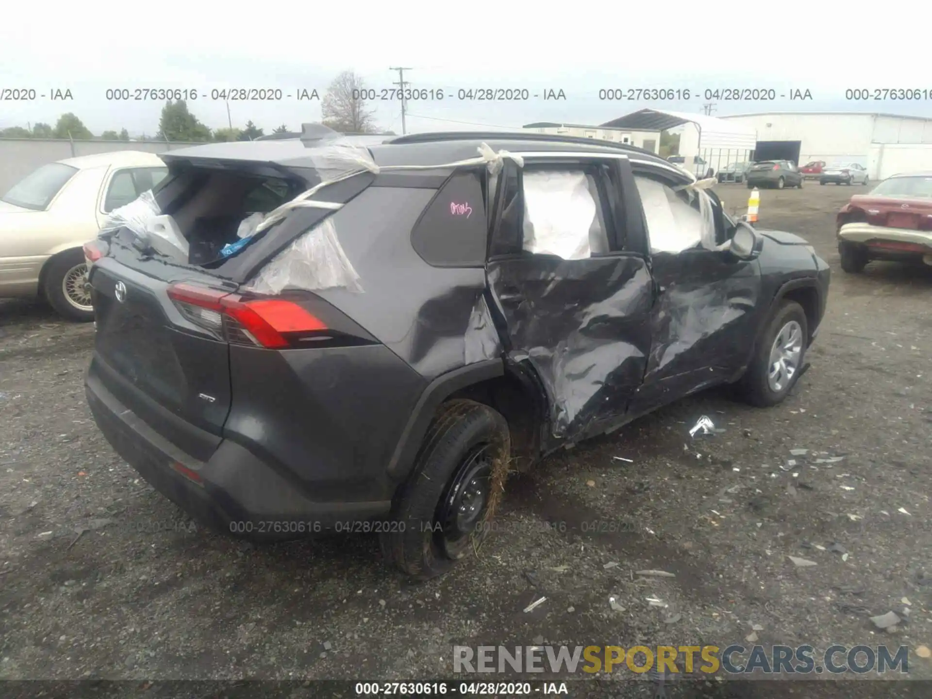 4 Photograph of a damaged car 2T3G1RFV4LW091518 TOYOTA RAV4 2020