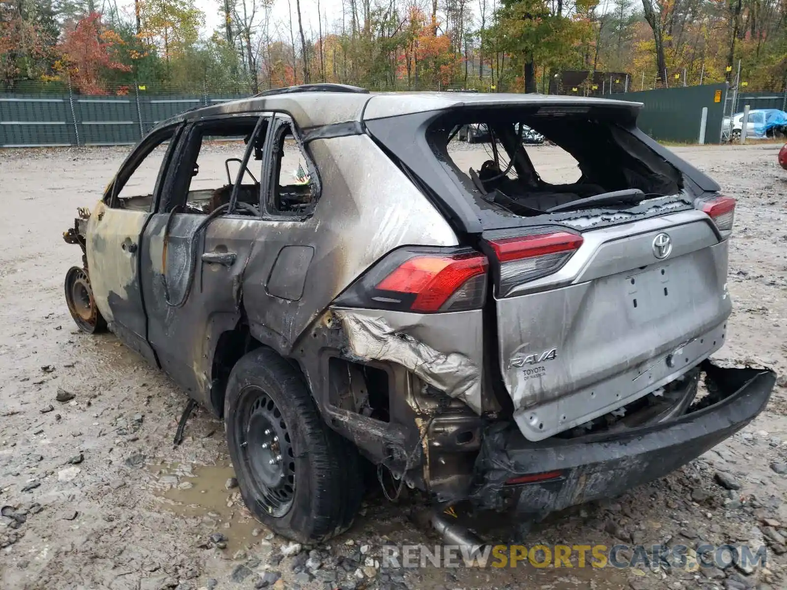 3 Photograph of a damaged car 2T3G1RFV4LW105448 TOYOTA RAV4 2020